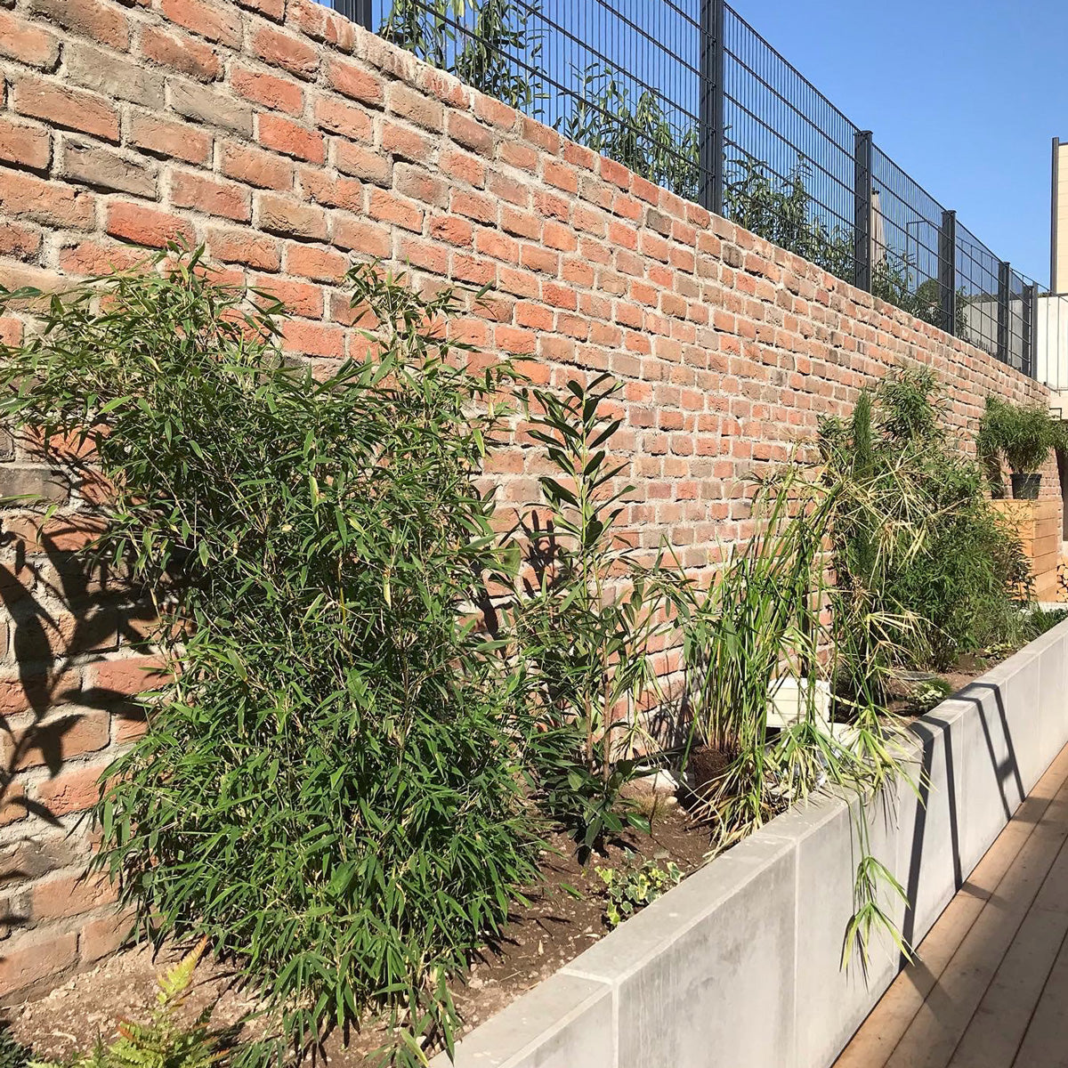 Außenmauer aus Altstadt Rau Ziegelriemchen – rustikale, handgefertigte Fassadenriemchen